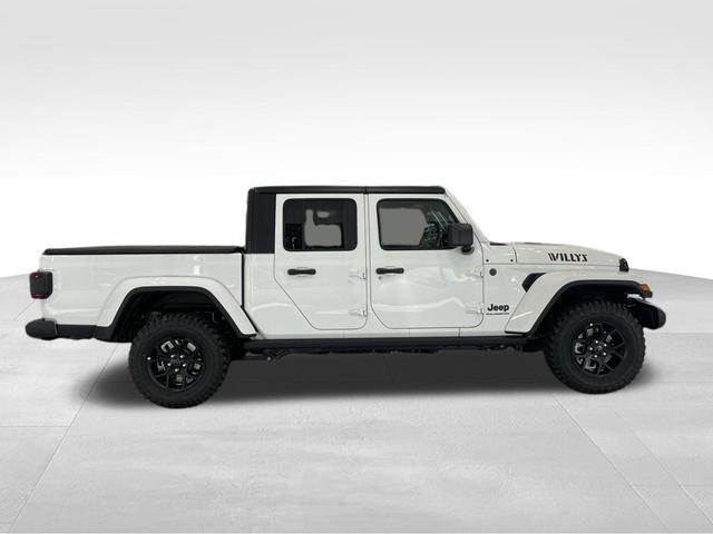 Photo of 2025 Bright White Clearcoat Jeep Gladiator