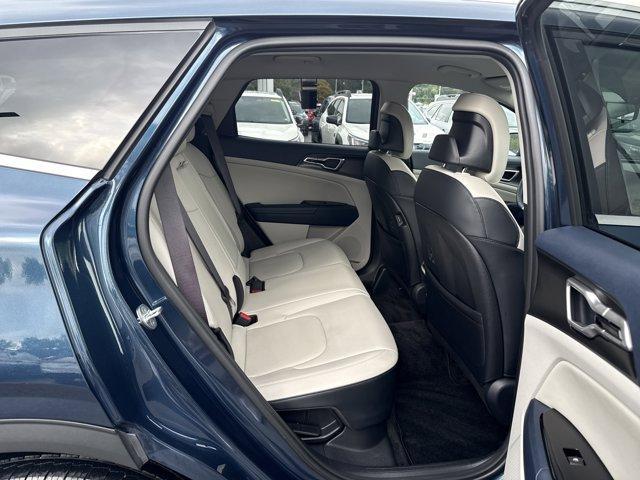 Photo of 2023 Blue Kia Sportage Hybrid