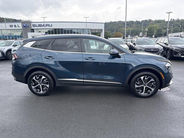 Photo of 2023 Blue Kia Sportage Hybrid