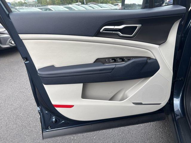 Photo of 2023 Blue Kia Sportage Hybrid