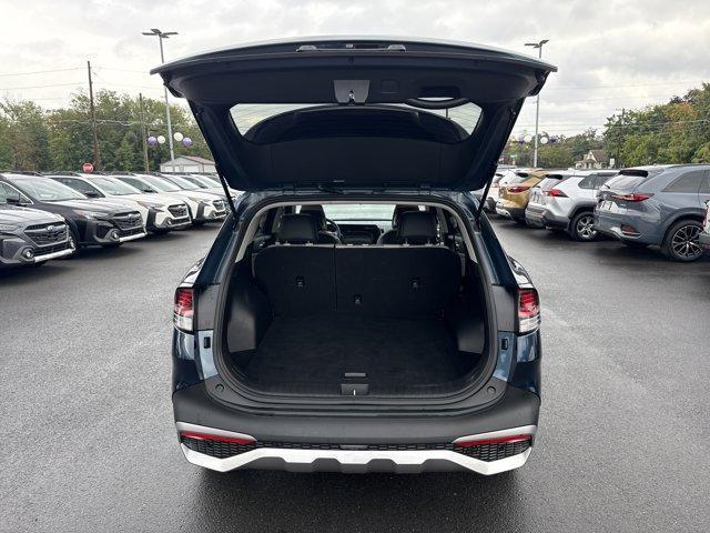 Photo of 2023 Blue Kia Sportage Hybrid