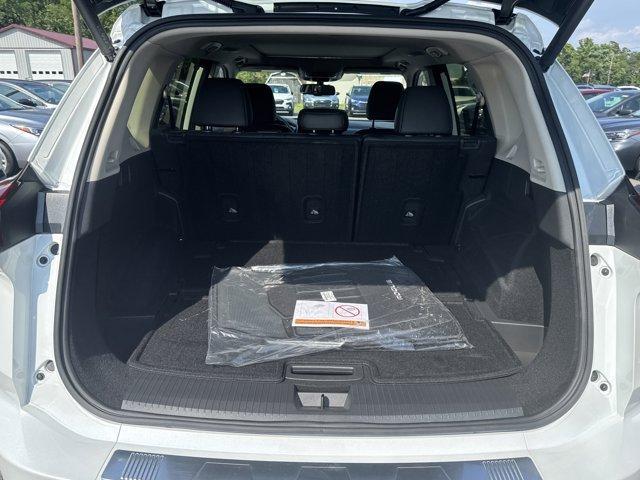 Photo of 2024 Everest White P Nissan Rogue