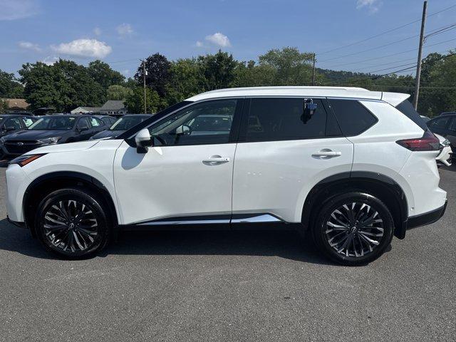 Photo of 2024 Everest White P Nissan Rogue