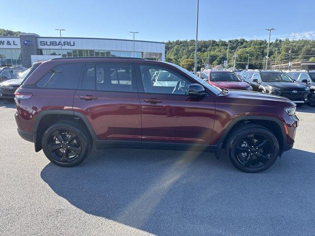 Photo of 2024 Velvet Red Pearlcoat Jeep Grand Cherokee