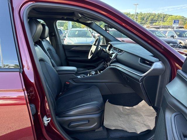 Photo of 2024 Velvet Red Pearlcoat Jeep Grand Cherokee