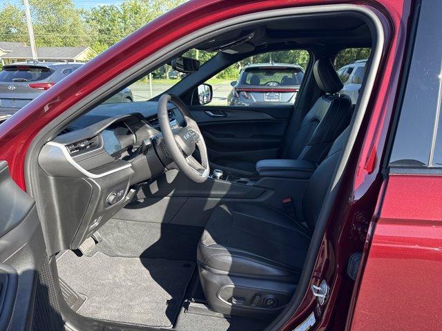 Photo of 2024 Velvet Red Pearlcoat Jeep Grand Cherokee