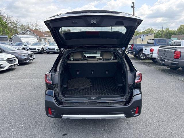 Photo of 2022 Crystal Black Silica Subaru Outback
