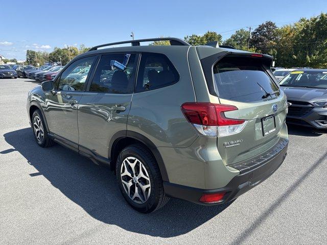 Photo of 2019 Jasper Green Metallic Subaru Forester