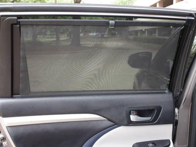 Photo of 2016 Predawn Gray Mica Toyota Highlander