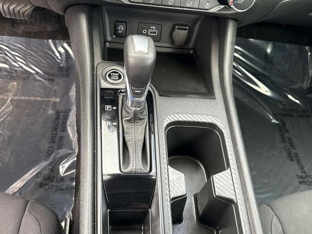 Photo of 2024 Cloud White Nissan Sentra