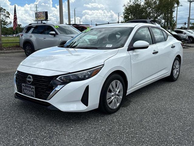 Photo of 2024 Cloud White Nissan Sentra