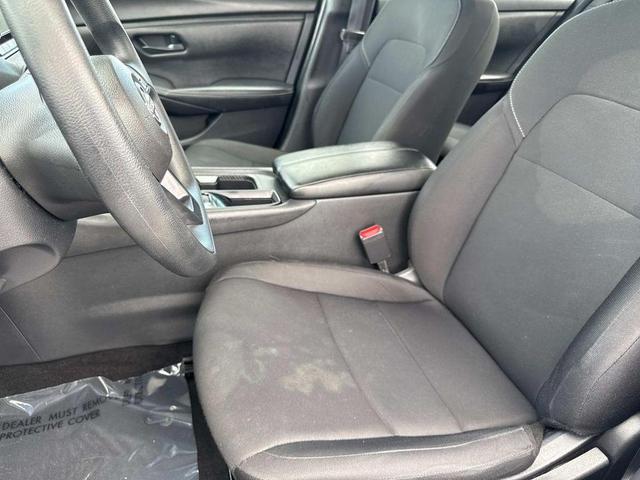 Photo of 2024 Cloud White Nissan Sentra