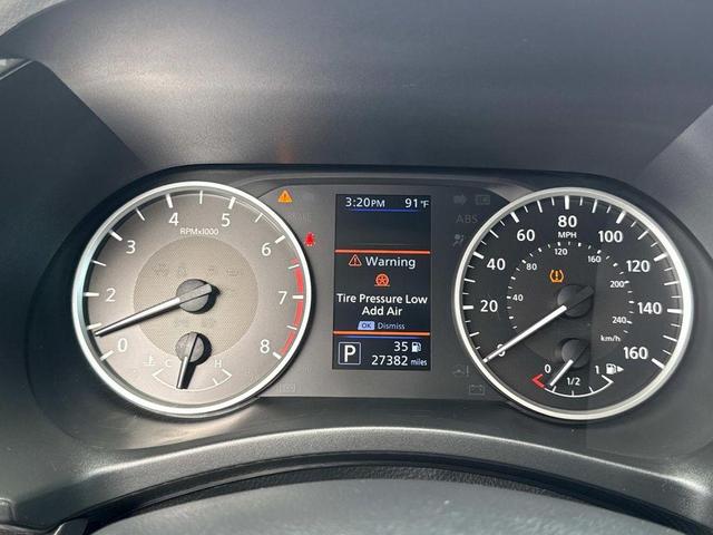 Photo of 2024 Cloud White Nissan Sentra
