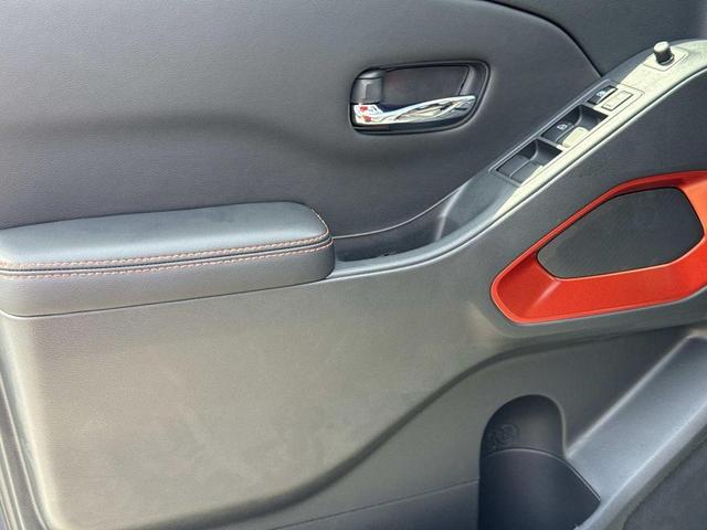 Photo of 2025 Boulder Gray Metallic Nissan Frontier