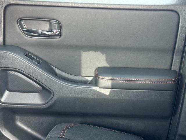 Photo of 2025 Boulder Gray Metallic Nissan Frontier
