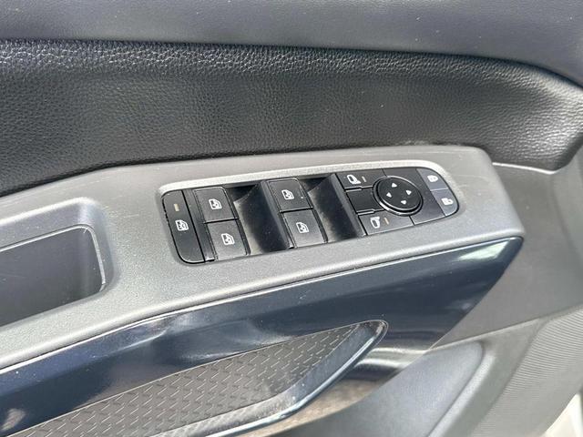 Photo of 2024 Brilliant Silver Metallic Nissan Pathfinder