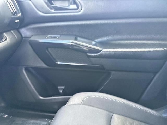 Photo of 2024 Brilliant Silver Metallic Nissan Pathfinder