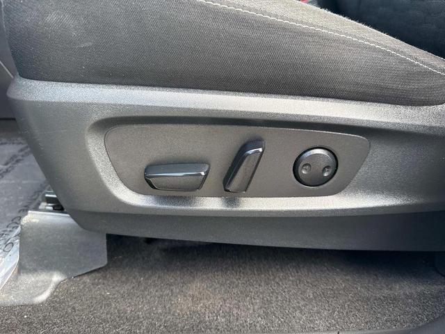 Photo of 2024 Brilliant Silver Metallic Nissan Pathfinder
