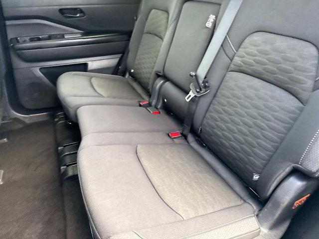 Photo of 2024 Brilliant Silver Metallic Nissan Pathfinder
