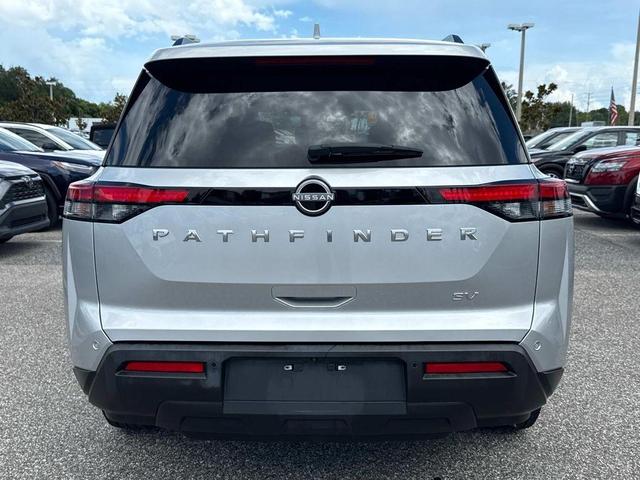 Photo of 2024 Brilliant Silver Metallic Nissan Pathfinder