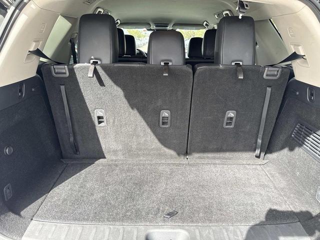 Photo of 2024 White Nissan Pathfinder