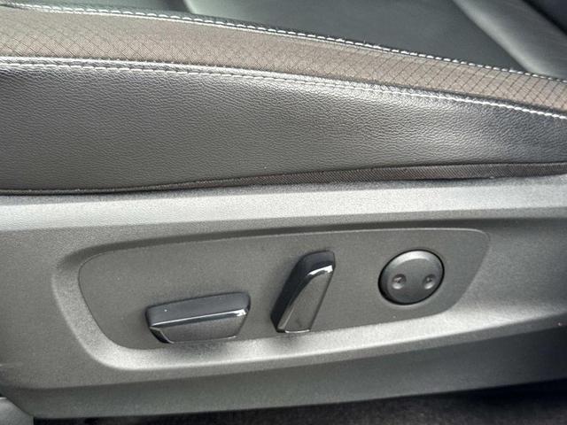 Photo of 2024 White Nissan Pathfinder
