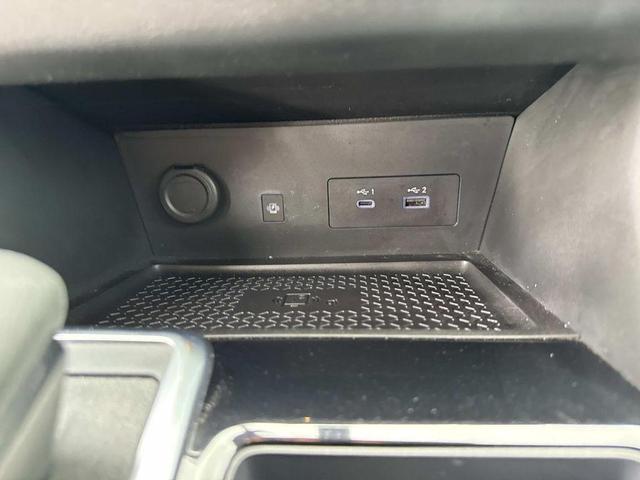 Photo of 2024 White Nissan Pathfinder