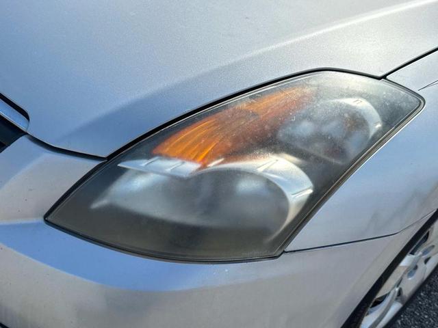 Photo of 2007 Radiant Silver Nissan Altima