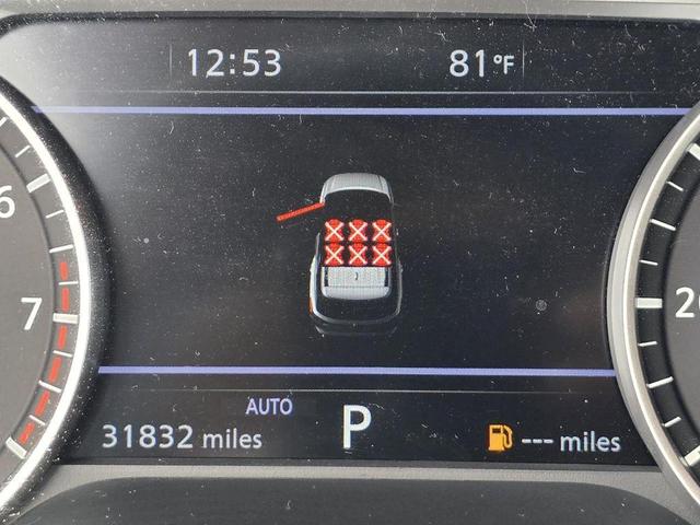 Photo of 2023 White Nissan Pathfinder