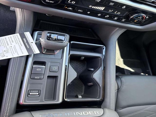 Photo of 2025 Brilliant Silver Metallic Nissan Pathfinder
