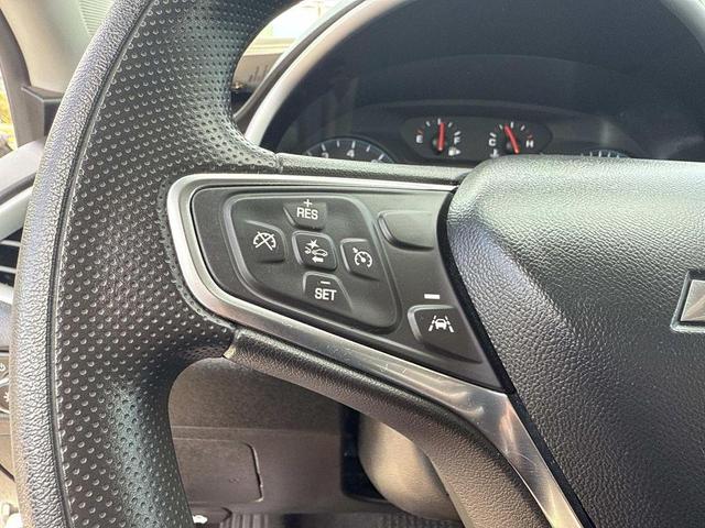 Photo of 2023 Summit White Chevrolet Malibu