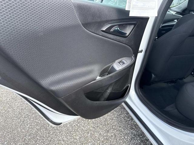 Photo of 2023 Summit White Chevrolet Malibu