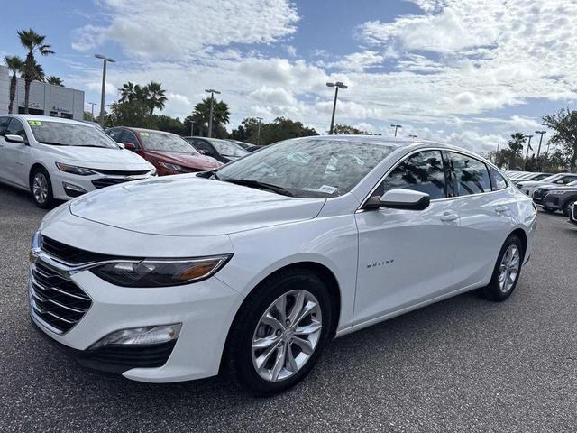 Photo of 2023 Summit White Chevrolet Malibu