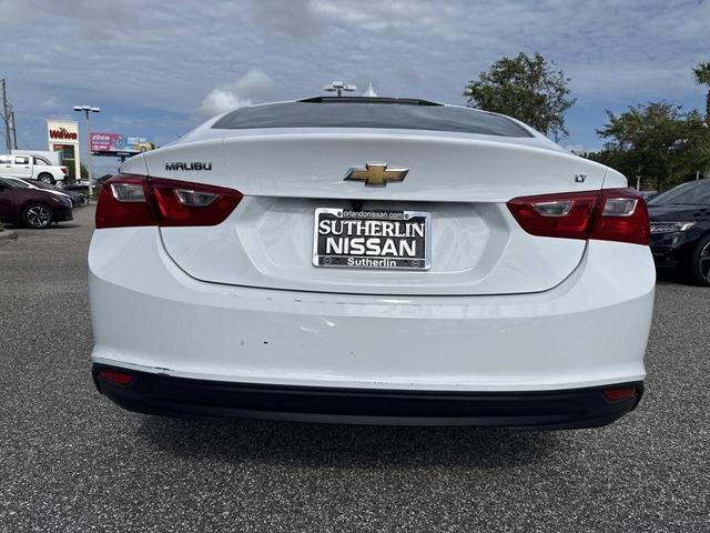 Photo of 2023 Summit White Chevrolet Malibu