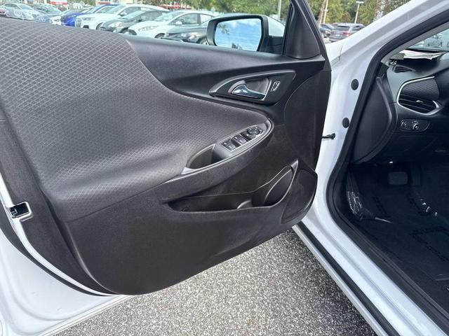 Photo of 2023 Summit White Chevrolet Malibu