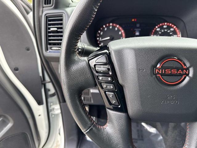Photo of 2022 Glacier White Nissan Frontier