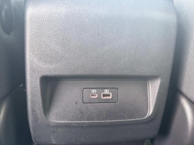 Photo of 2022 Glacier White Nissan Frontier