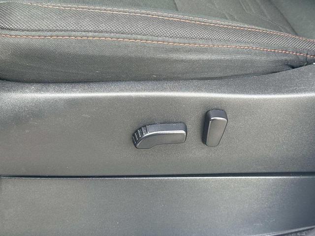 Photo of 2022 Glacier White Nissan Frontier