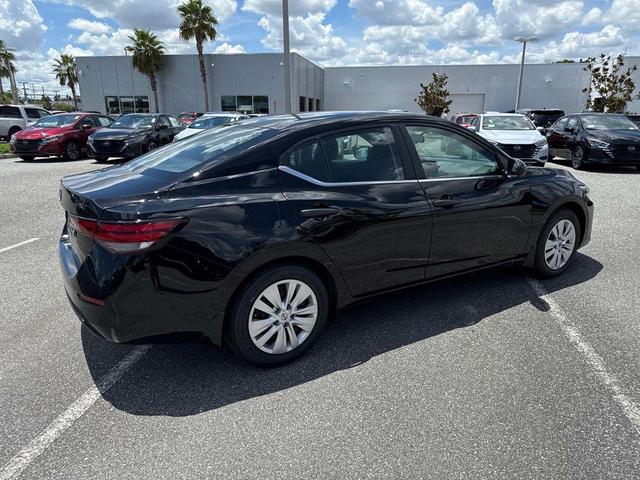 Photo of 2025 Black Nissan Sentra