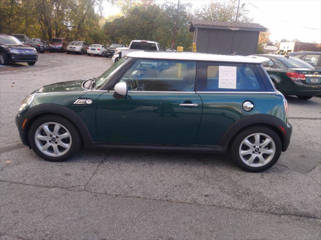 Photo of 2010 British Racing Green Metallic MINI Cooper S