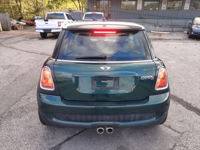 Photo of 2010 British Racing Green Metallic MINI Cooper S