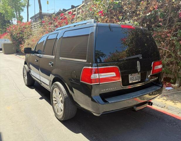 Photo of 2013 Black Lincoln Navigator