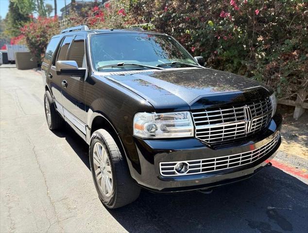 Photo of 2013 Black Lincoln Navigator