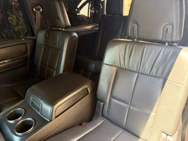 Photo of 2013 Black Lincoln Navigator