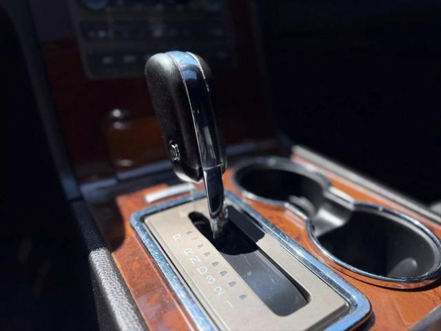 Photo of 2013 Black Lincoln Navigator