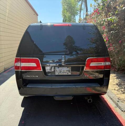 Photo of 2013 Black Lincoln Navigator