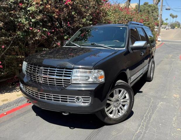 Photo of 2013 Black Lincoln Navigator