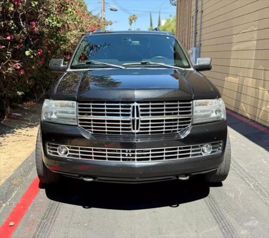 Photo of 2013 Black Lincoln Navigator
