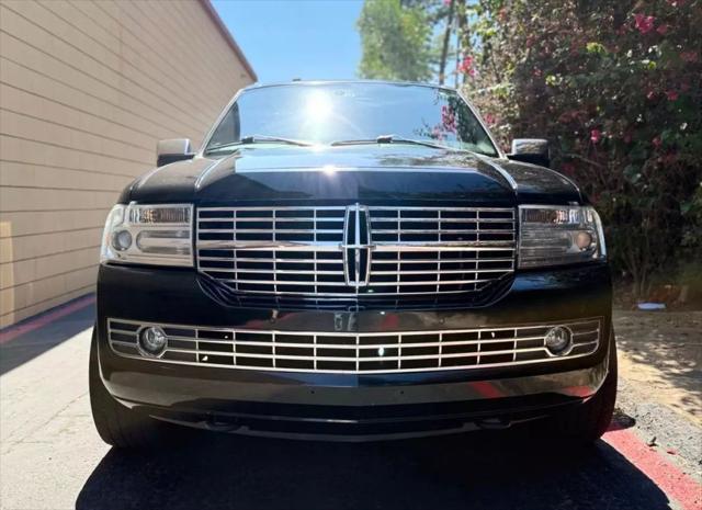 Photo of 2013 Black Lincoln Navigator
