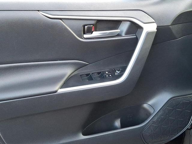 Photo of 2021 Midnight Black Metallic - 218 Toyota RAV4